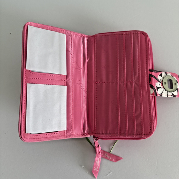 Vera Bradley turnlock wallet in Blush Pink NWT Retail $50.00 - Picture 4 of 5